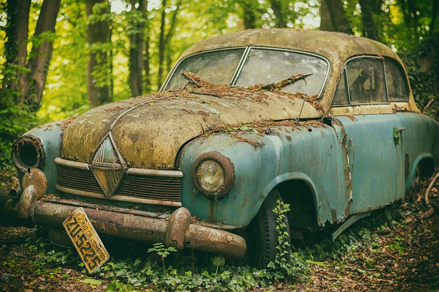 starý automobil